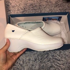 Never worn nurse clogs 9.5